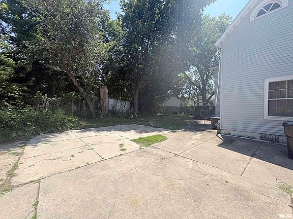 30th image of 114 E Briarwood Ct