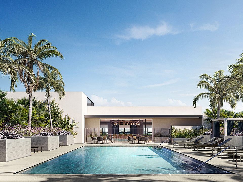 Mezzanine & Pool Deck - Paxton
