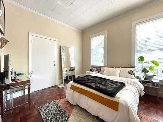 Rented by JAY MICHELLE REALTY LLC | media 9