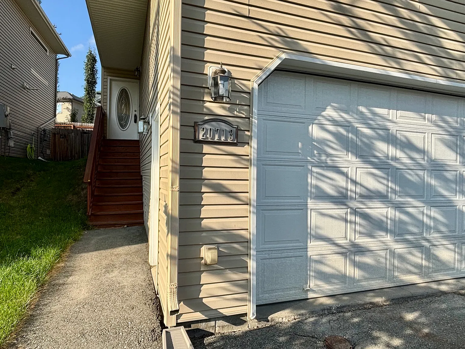 3 bed, 2.5 bath, 1817 sqft, $2,875 — Photo 2