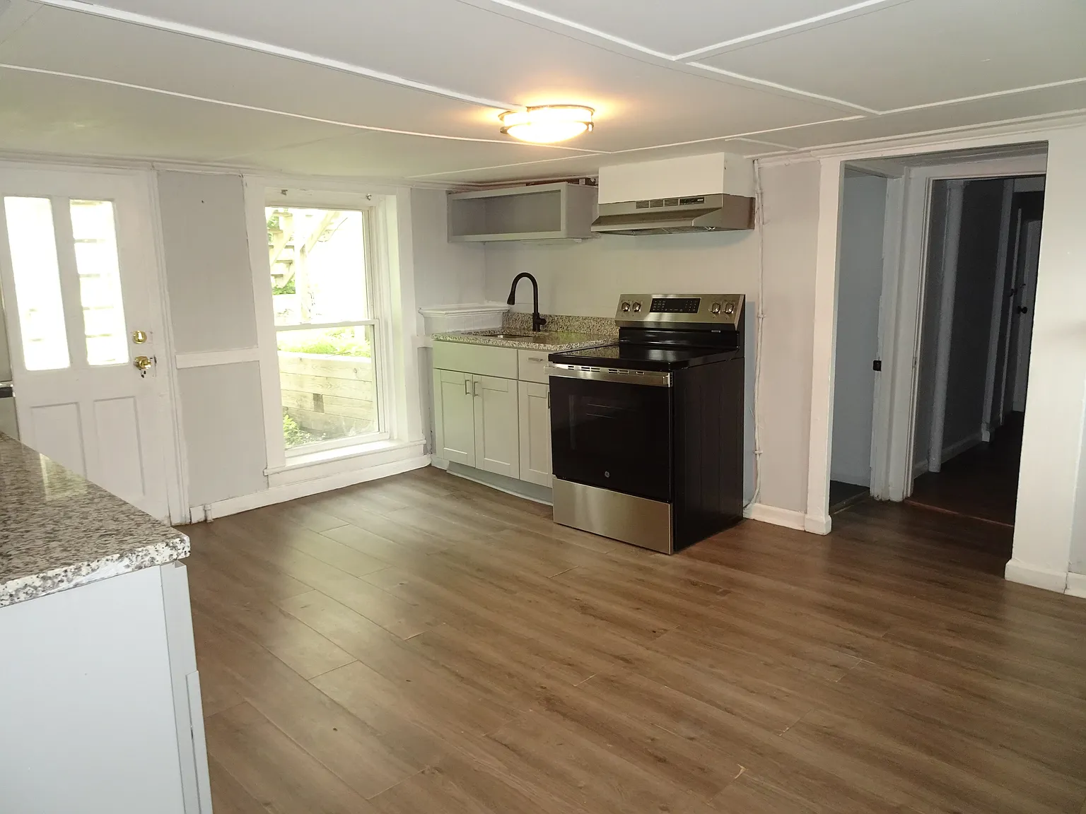 2 bed, 600 sqft, $1,475 — Photo 3