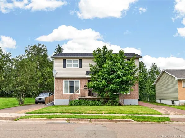 47 Whitney Ave #45, Moncton, NB E1C 8C5