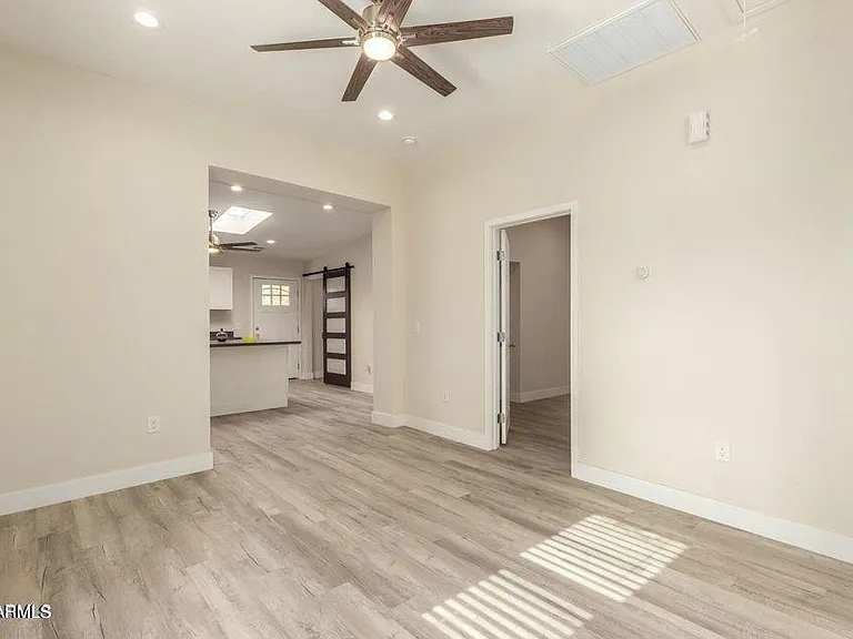 814 S 1st Ave — Photo 5
