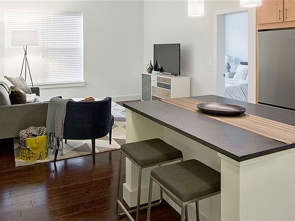 5th image of 120 Fawcett St #421