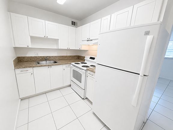 5th image of 6050 NW 8th St #5