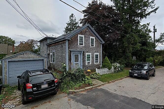 2nd image of 3 Seaward Ln