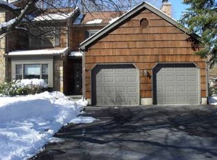 131 Goldfinch Ter, Hackettstown, NJ 07840