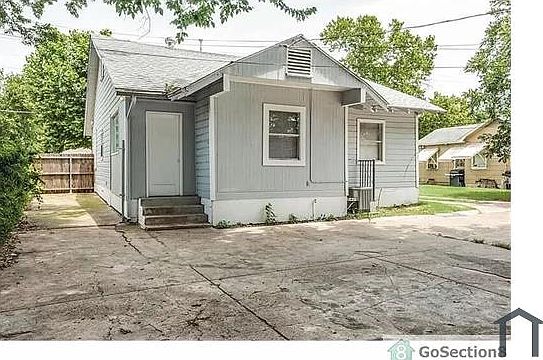 4th image of 1001 N Fitzhugh Ave