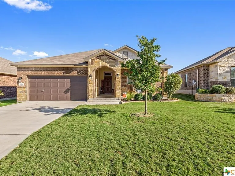 5715 Drury Ln — Photo 2