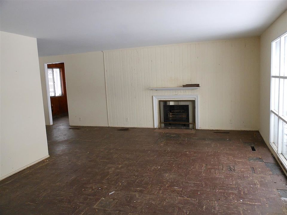 1st image of 2726 Southridge Dr