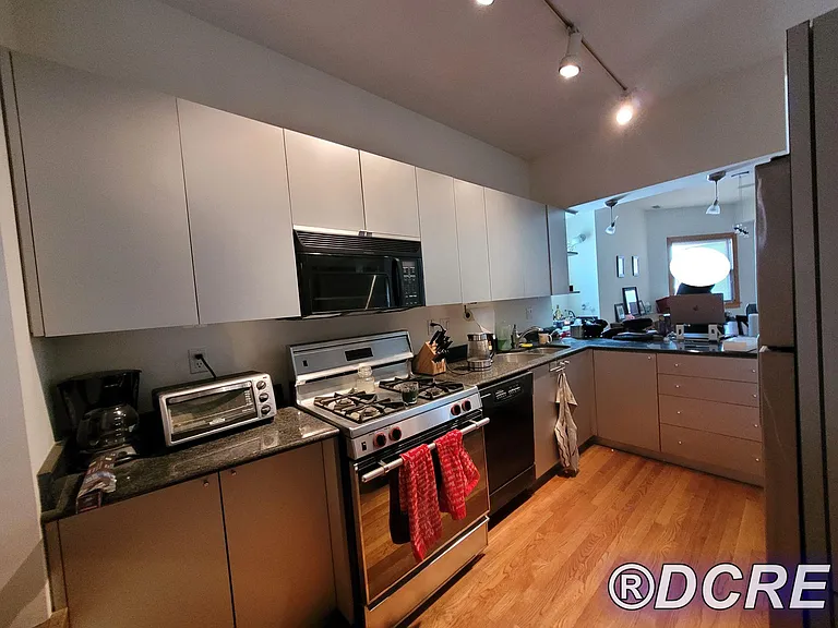 3485 N Clark St #2 — Photo 12