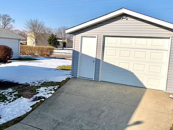 2nd image of 931 Daleann Ave