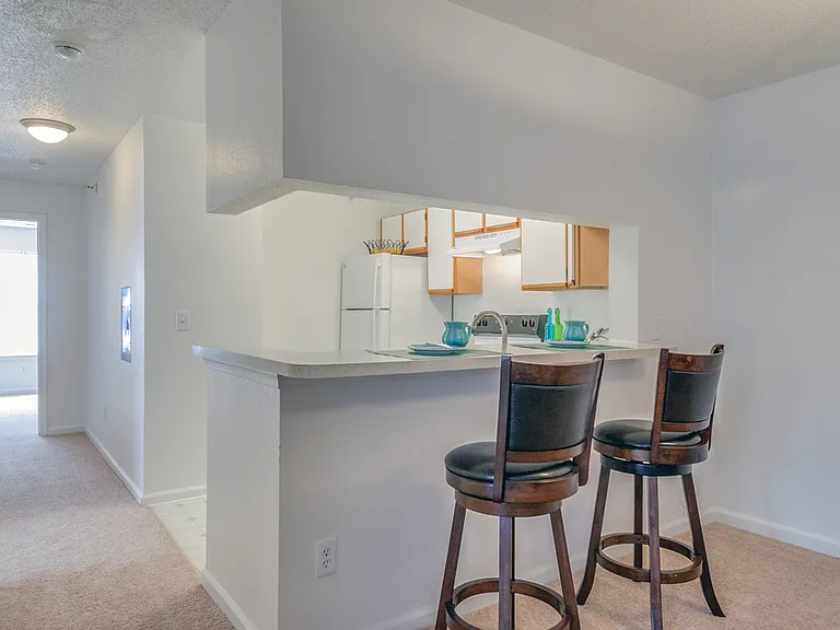Crestview Apartments — Photo 21