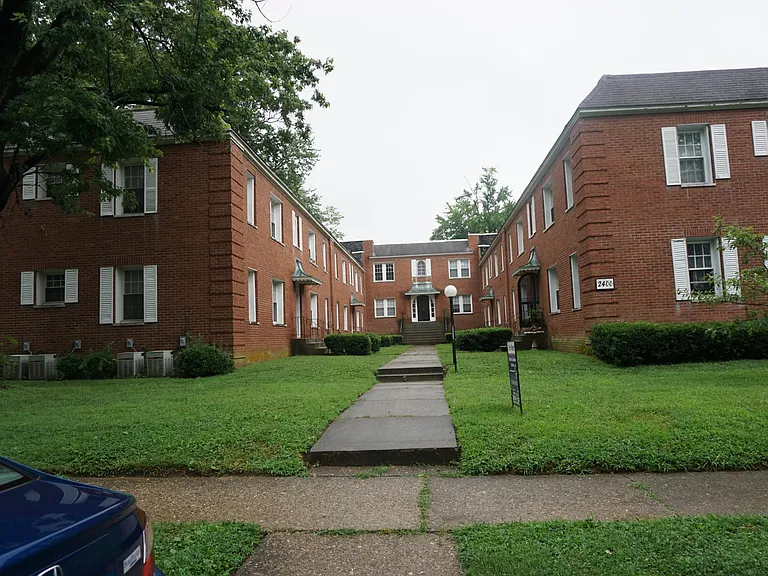2400 Woodbourne Ave #3C — Photo 1