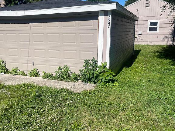 3rd image of 7547 Beech Ave