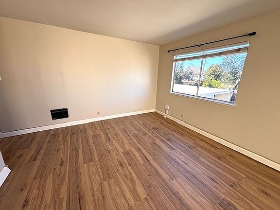 3rd image of 58 Oakes Blvd #B