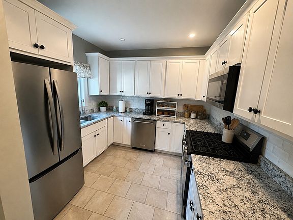 3rd image of 177 Anthony St