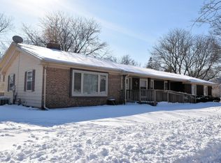 5746 Gladstone Ln, Greendale, WI 53129