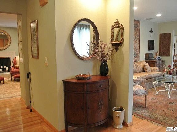 4th image of 7 Canterbury Ln