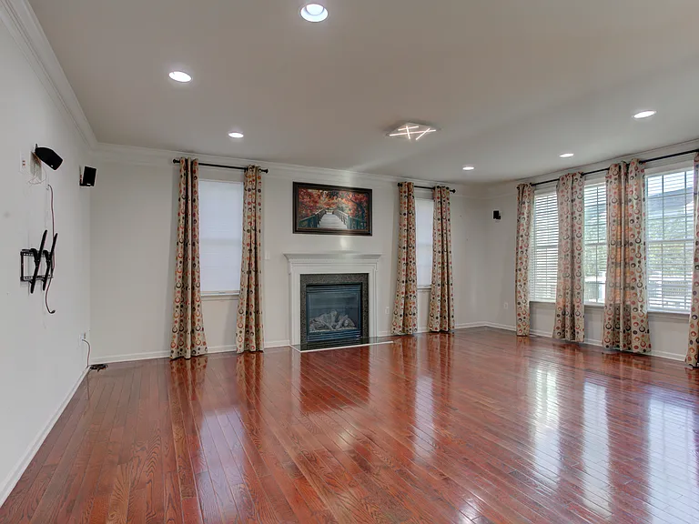 43185 Tandridge Way — Photo 13