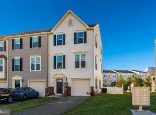 59 Creekside Ct, Falling Waters, WV 25419