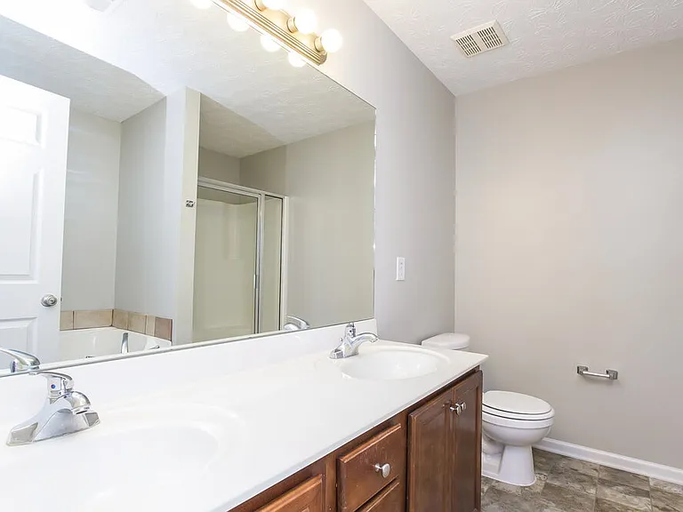 206 Providence Rd — Photo 12