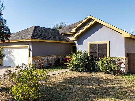 2nd image of 1010 Silver Oak Rd