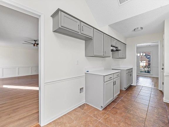 5th image of 7233 Germanshire Oaks Cv