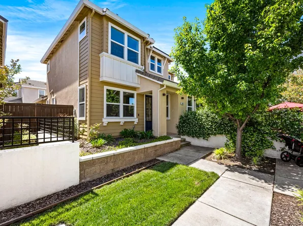 4805 Holden Dr, Rocklin, CA 95677