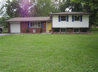 8690 N Ricks Dr E, McCordsville, IN 46055