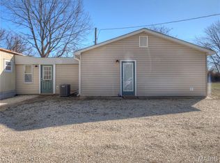 26147 N Carol St, Warrenton, MO
