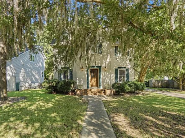 36 Manor Blvd, Hanahan, SC 29410
