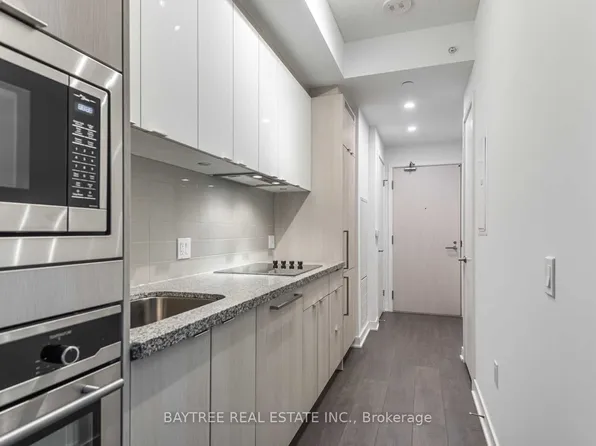115 Blue Jays Way, Toronto, ON