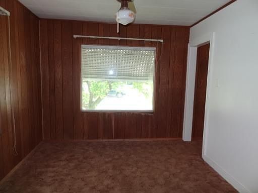 3rd image of 10448 Dickens Ave