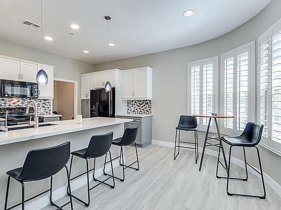 3rd image of 19475 N Grayhawk Dr Unit 2094