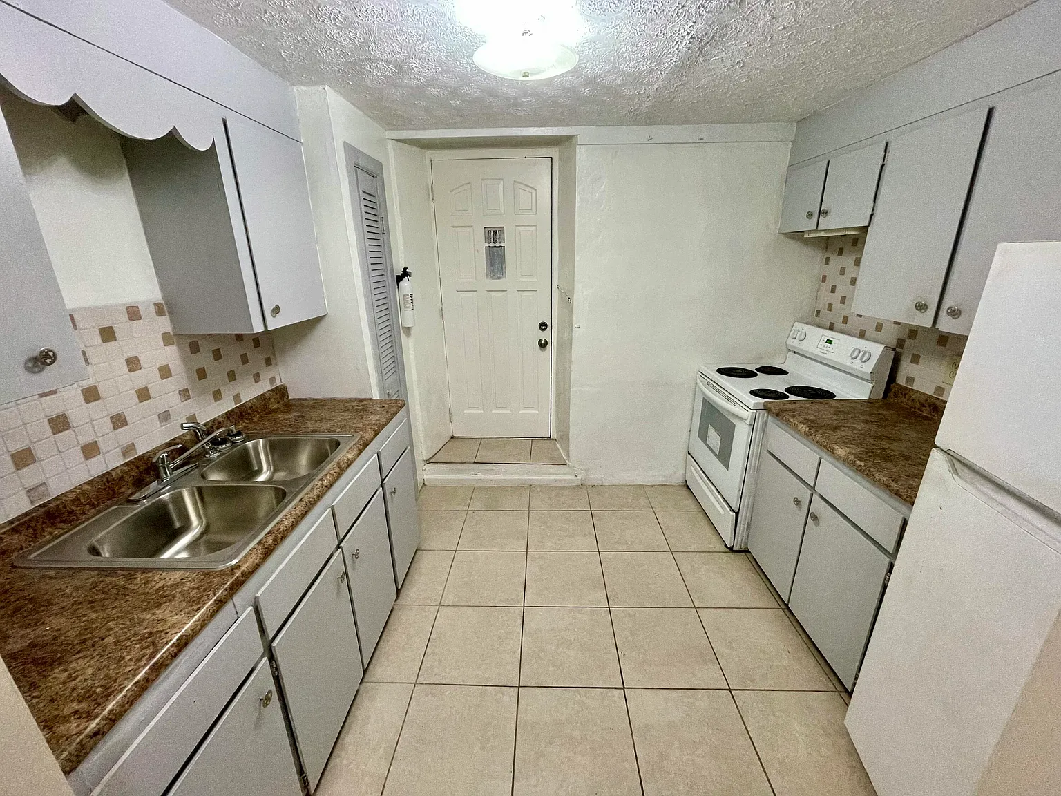 1 bed, $1,050 — Photo 4
