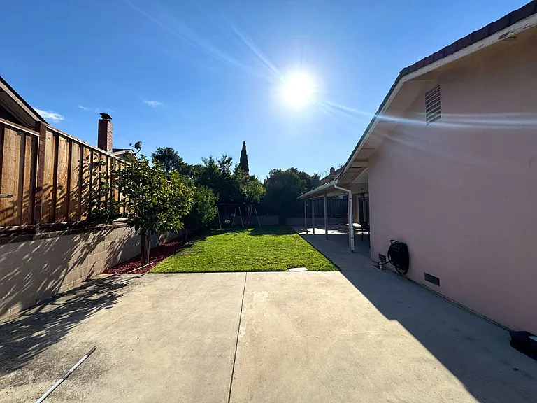 2494 Lone Oak Dr — Photo 64