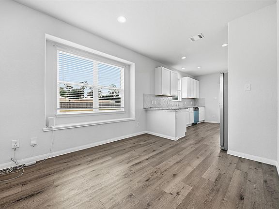 5th image of 23431 Montague Dr