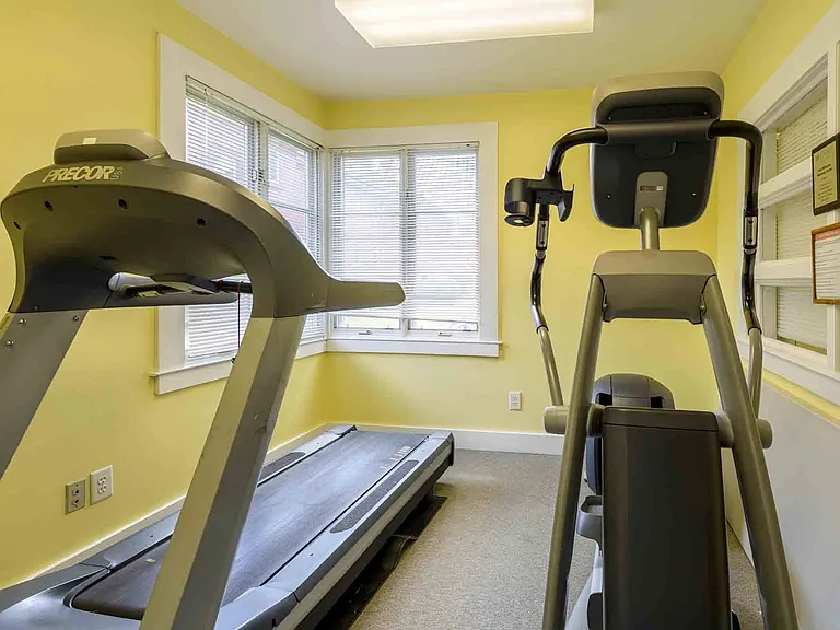 Kinston Oaks Apartments — Photo 5