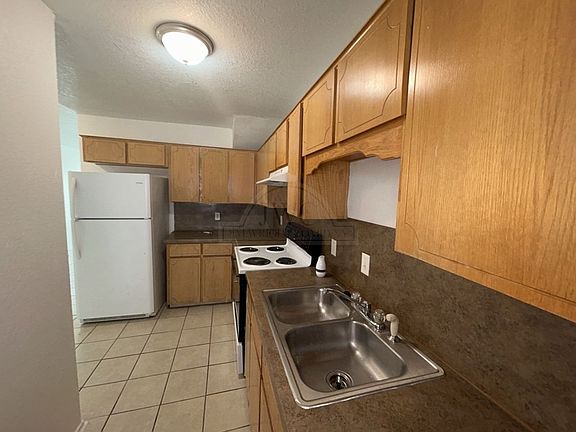 5th image of 4005 Doraine Ct APT B