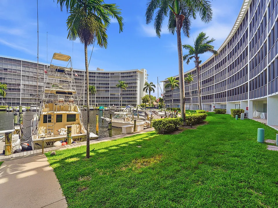 1427 E Hillsboro Blvd #123