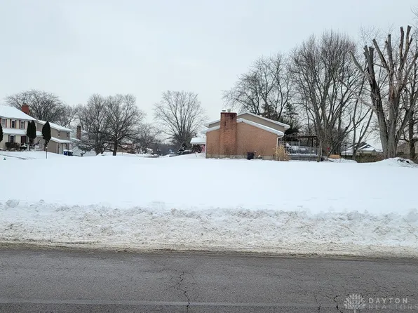 4739 Strathaven Dr, Dayton, OH 45424