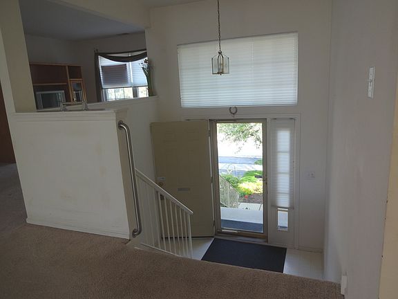 3rd image of 1679 Columbia Cir W #2