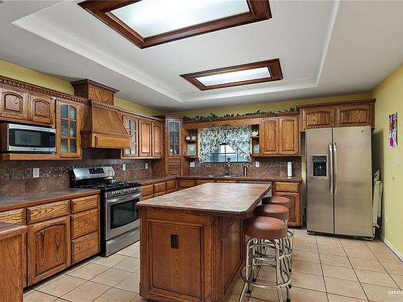 3rd image of 2827 El Sol Dr
