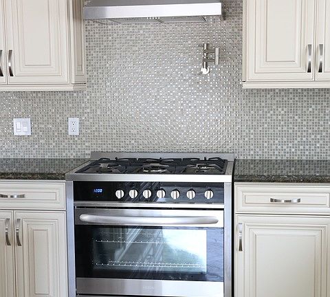 5th image of 16215 Moorpark St