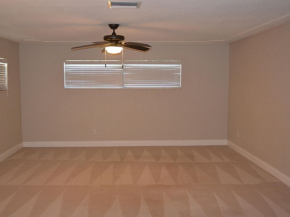 4th image of 4855 Worth Ave