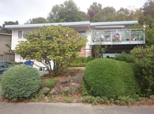 8626 Vashon Vw SW, Seattle, WA 98136