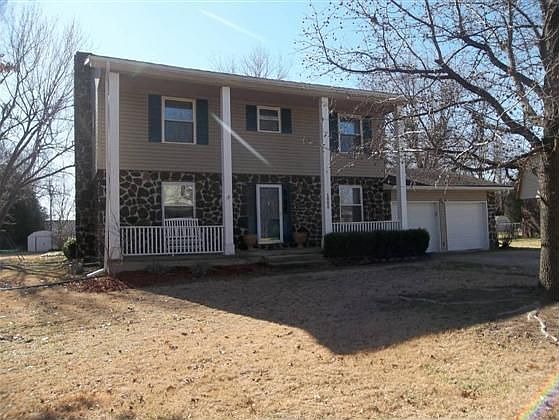 1st image of 1008 Twin Lakes Dr