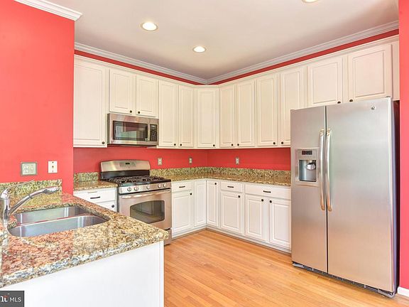 3rd image of 5312 Waldo Dr
