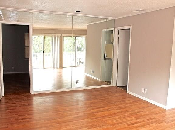 3rd image of 800 Mallery St APT 54